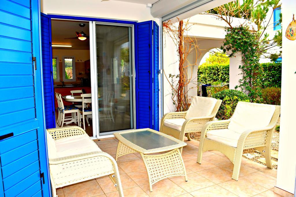 Latchi Beach Front Villa - Private Heated Pool - Amazing Uninterrupted Sea Views 폴리스 외부 사진