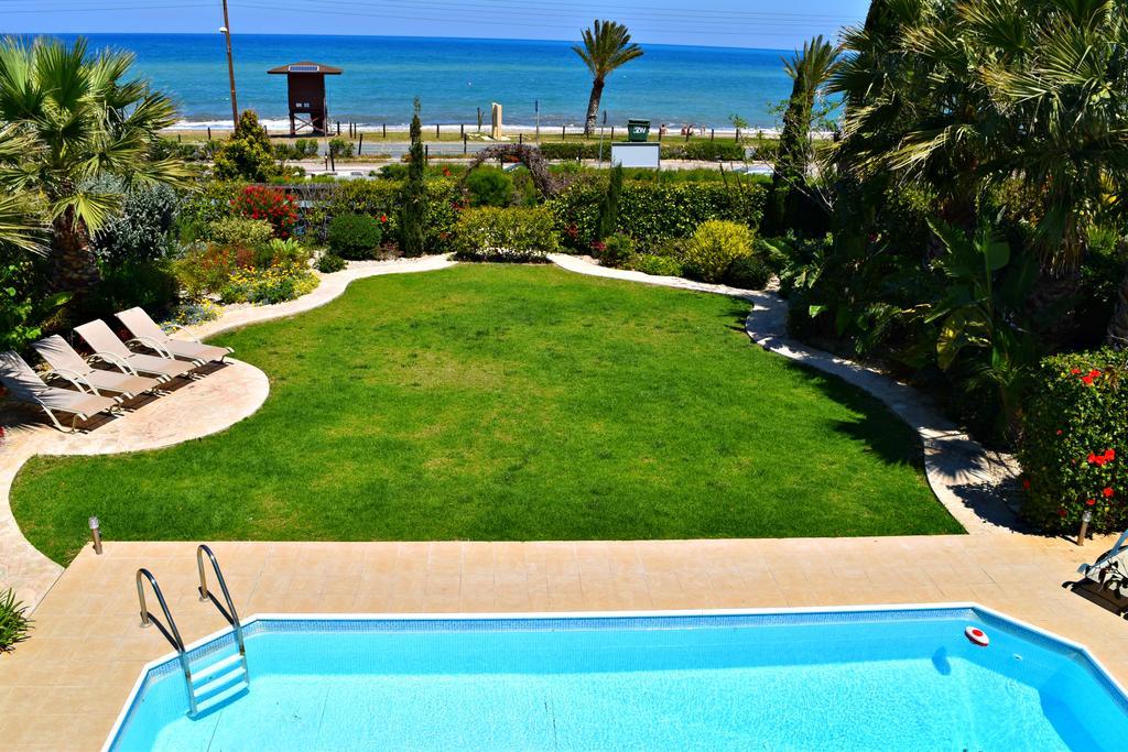Latchi Beach Front Villa - Private Heated Pool - Amazing Uninterrupted Sea Views 폴리스 외부 사진