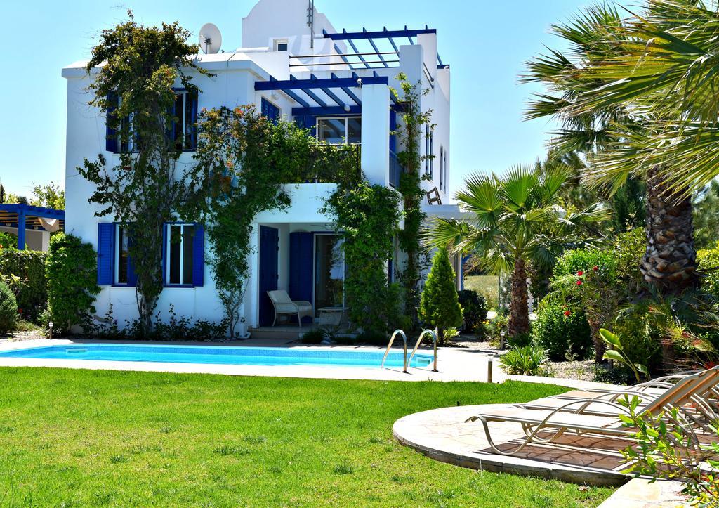 Latchi Beach Front Villa - Private Heated Pool - Amazing Uninterrupted Sea Views 폴리스 외부 사진