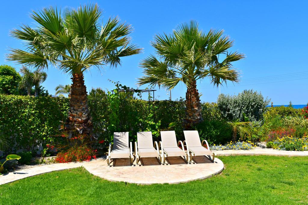 Latchi Beach Front Villa - Private Heated Pool - Amazing Uninterrupted Sea Views 폴리스 외부 사진